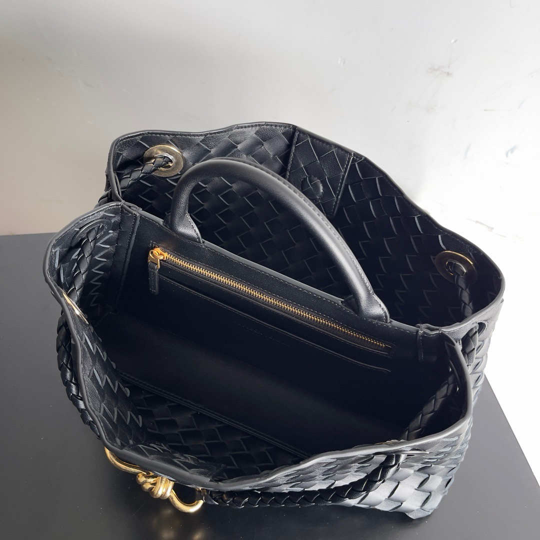 Chanel Clutch With Chain Chanel Clutch With Chain