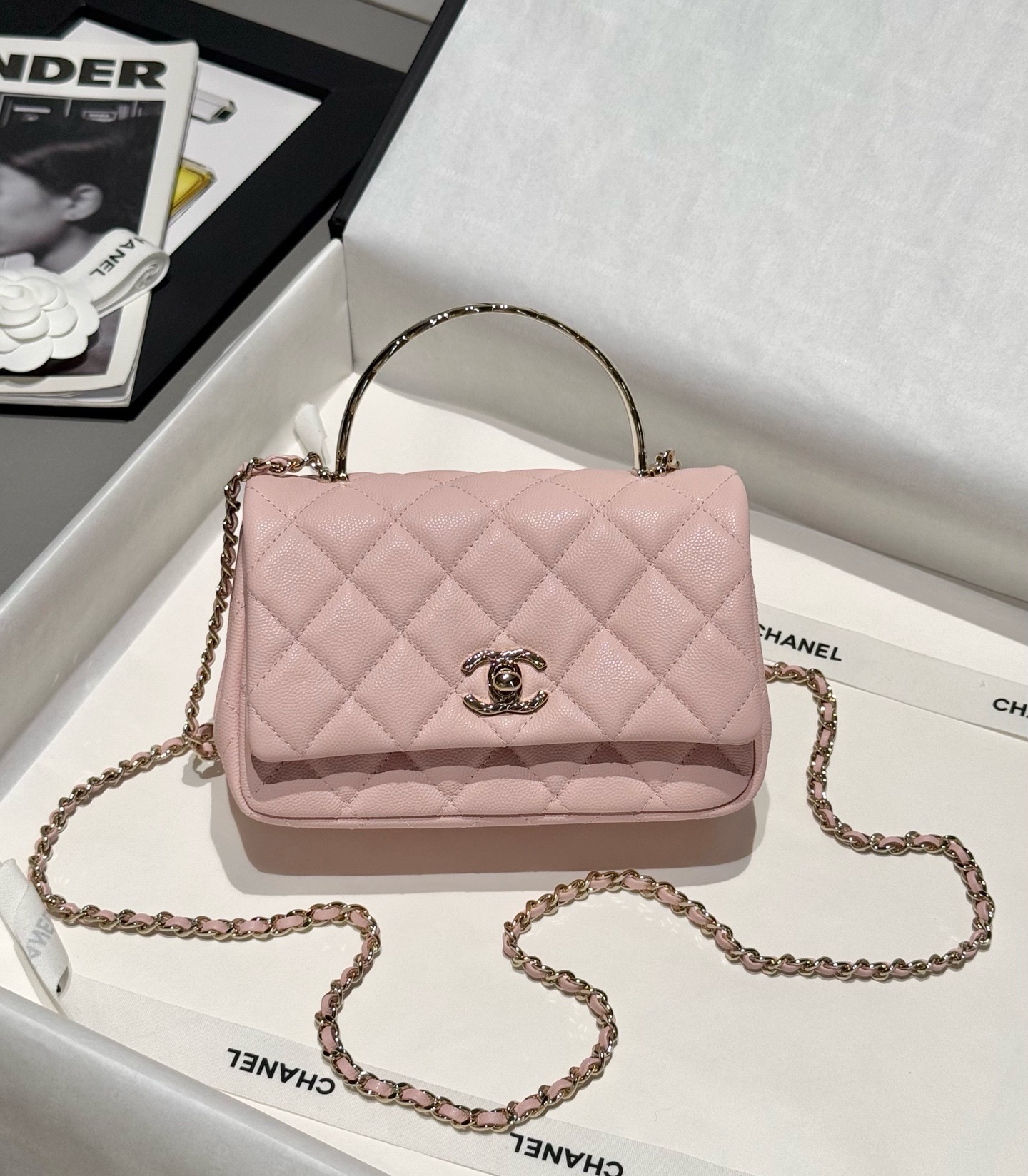 BV Medium Andiamo Bag