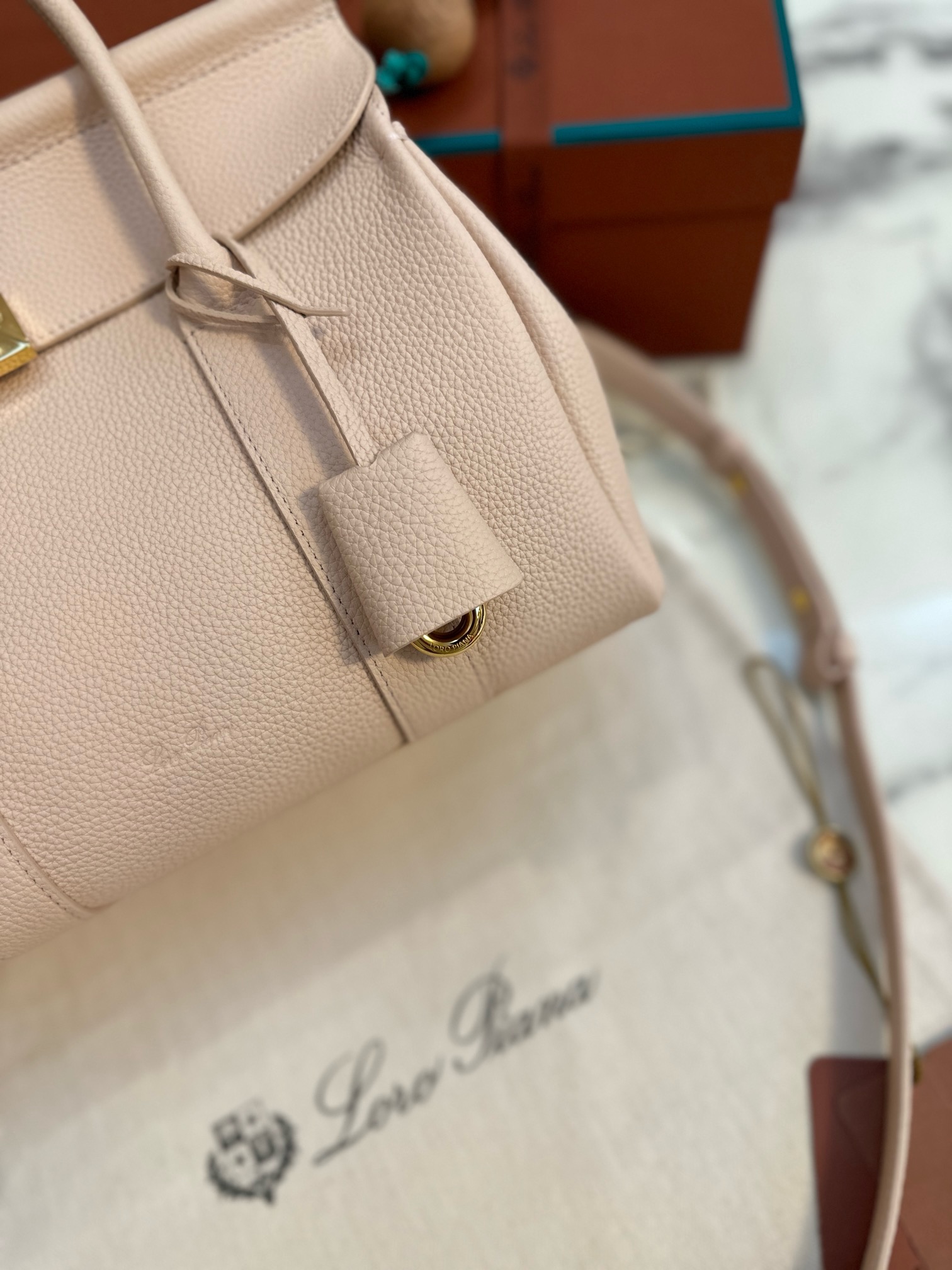 LV 6AM Slingback Pump LV 6AM Slingback Pump