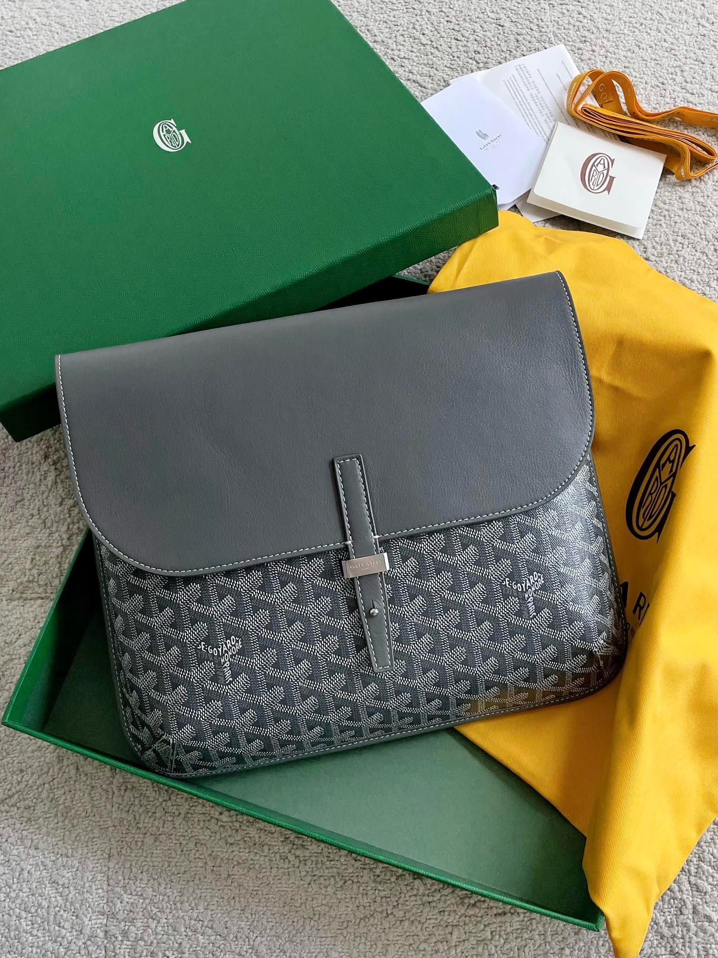 LV CarryAll Cargo Vibe PM