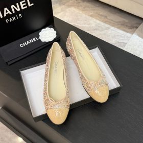 Chanel 25 Medium Handbag