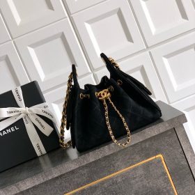 Loewe Medium Pebble Messenger Bag