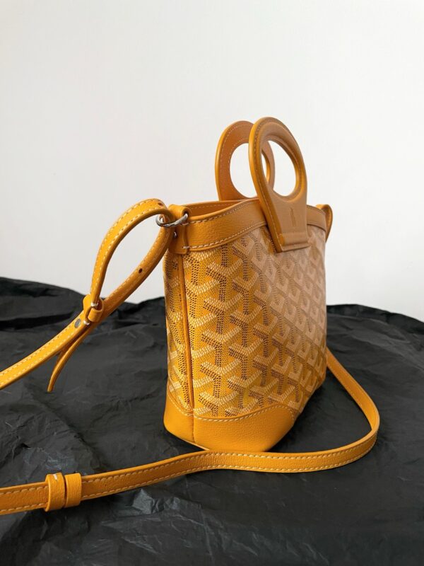 Goyard  Beluga Mini Bag - Image 2
