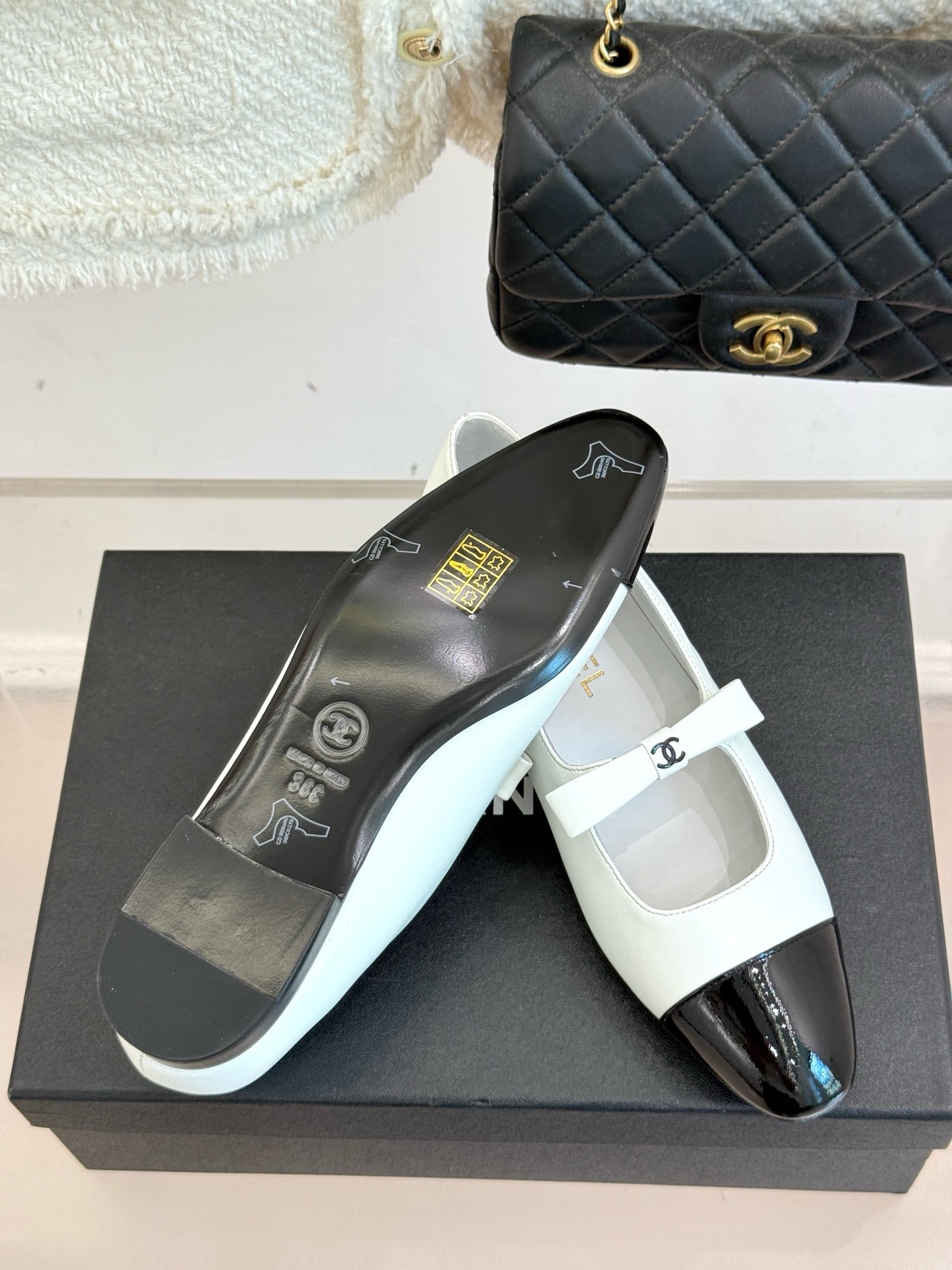 Chanel 25 Medium Handbag Chanel 25 Medium Handbag
