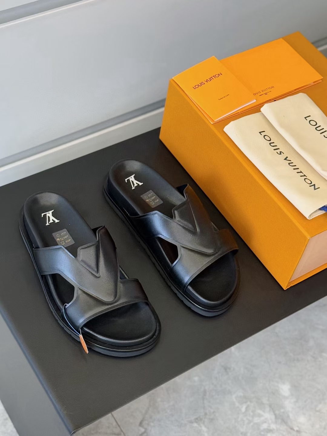LV Oasis Mule