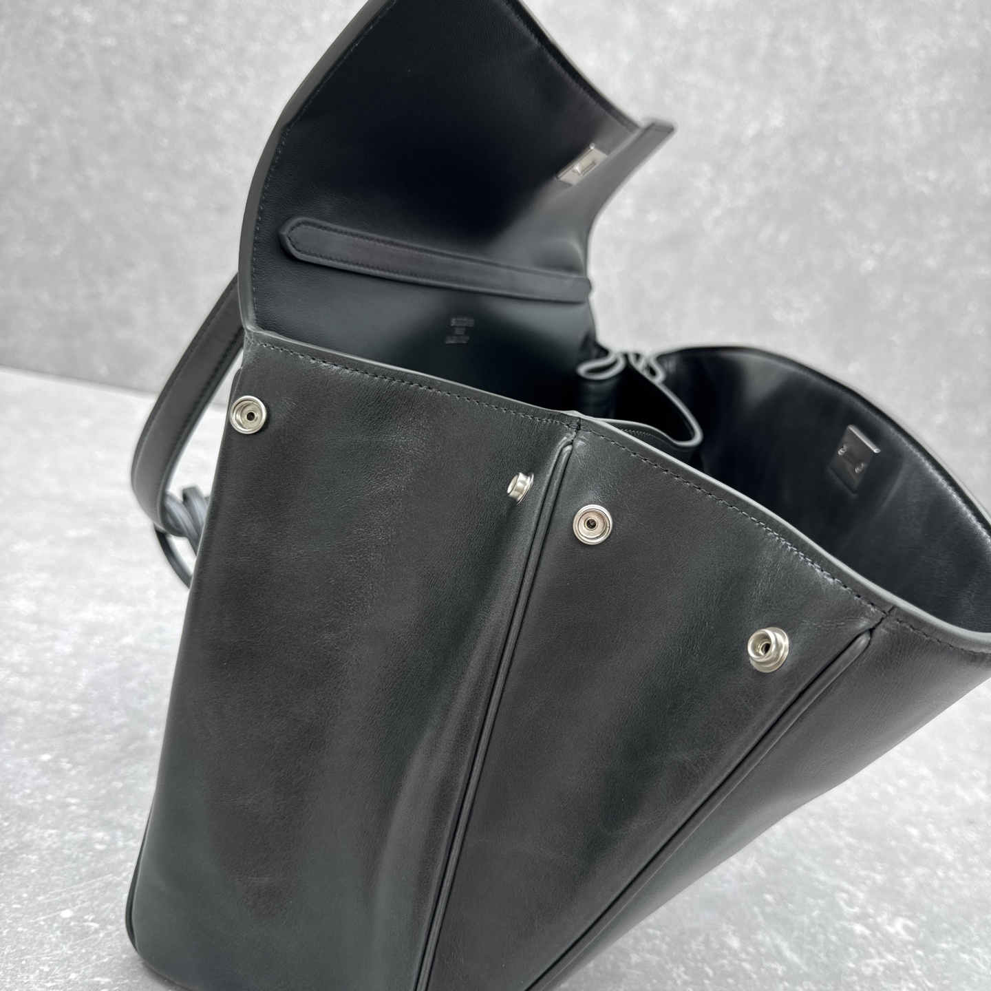 Balenciaga Rodeo Medium Handbag Balenciaga Rodeo Medium Handbag