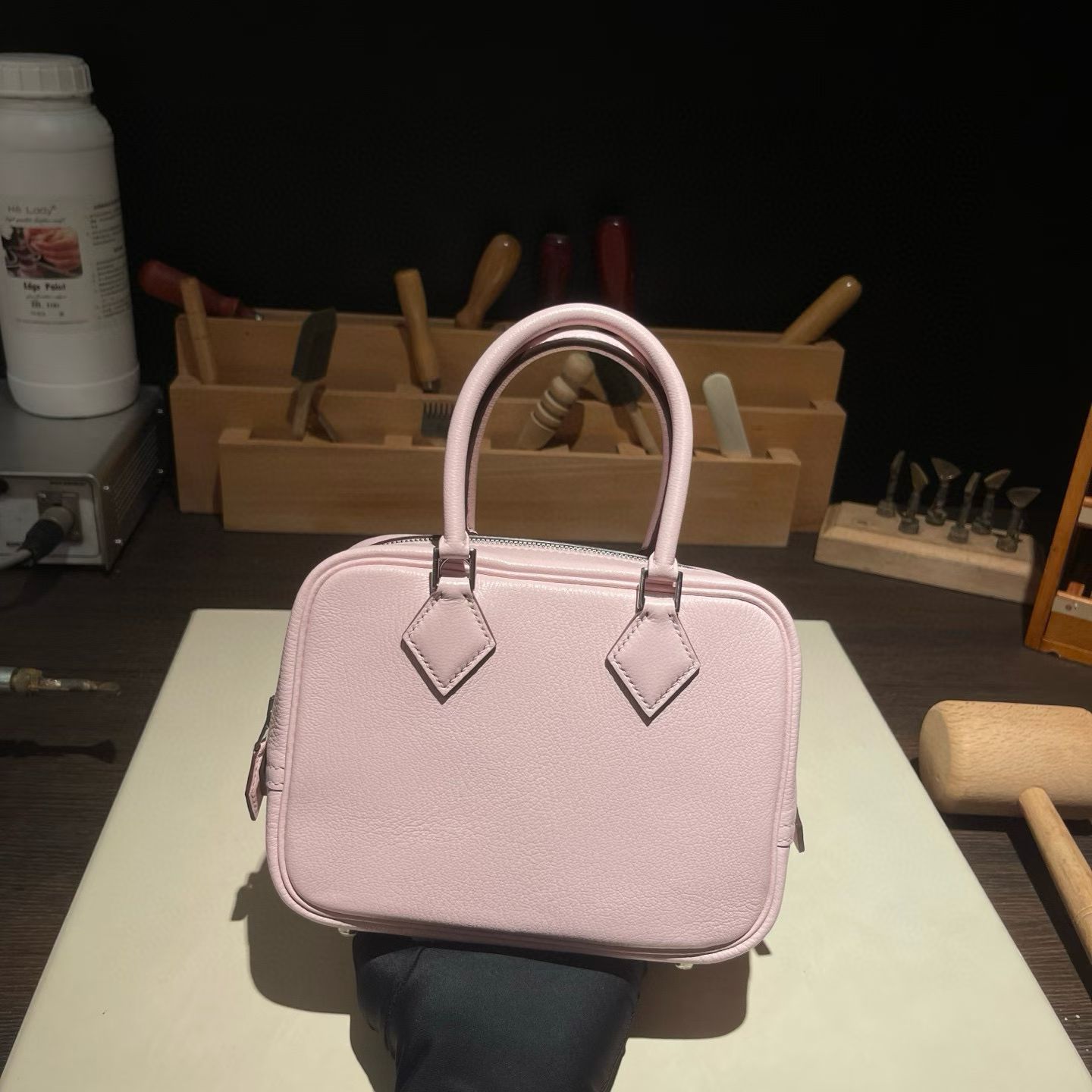Hermès Plume Mini Chevre Rose Sakura Hermès Plume Mini Chevre Rose Sakura