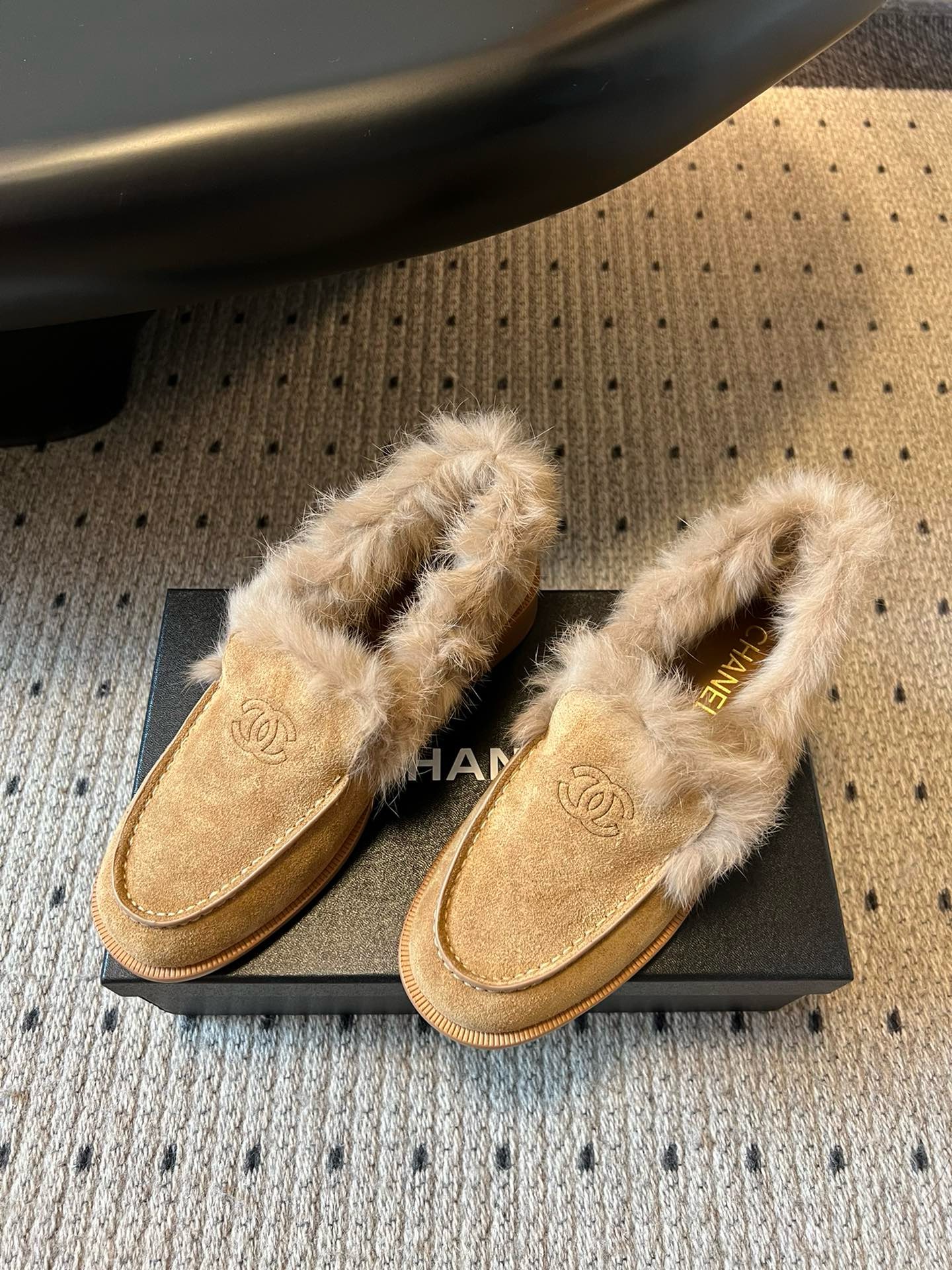 Chanel 22 Small Handbag