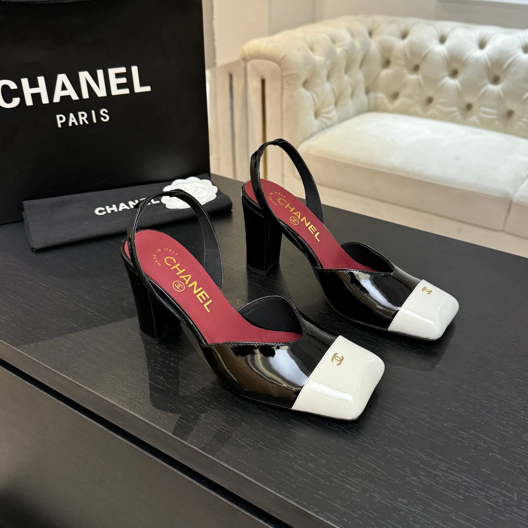 YSL Le 5 À 7 Bea