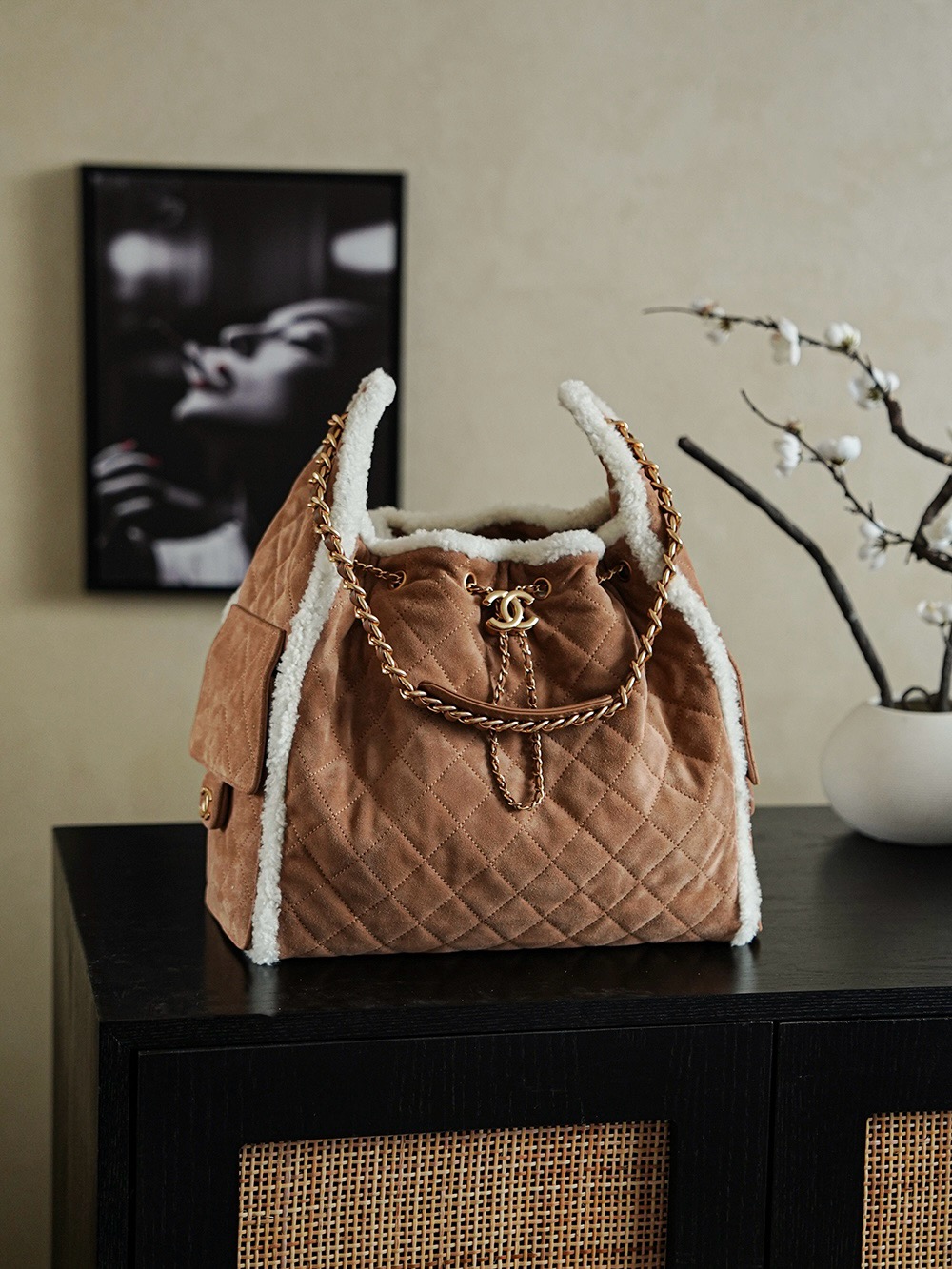 BV Andiamo Bucket Bag