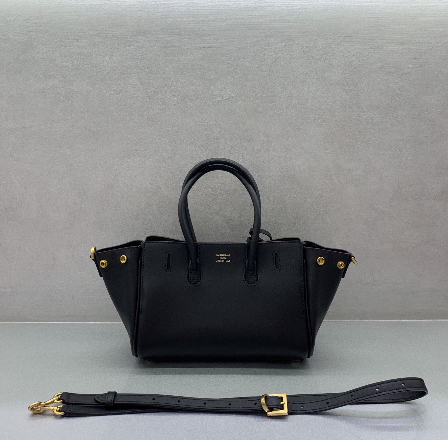 Loewe Flamenco Purse Tote Bag Loewe Flamenco Purse Tote Bag