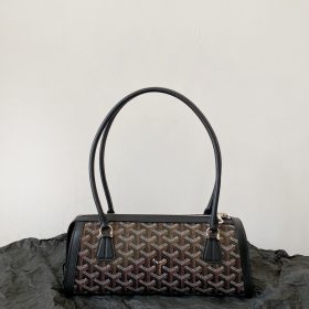 Chanel Clutch With Chain