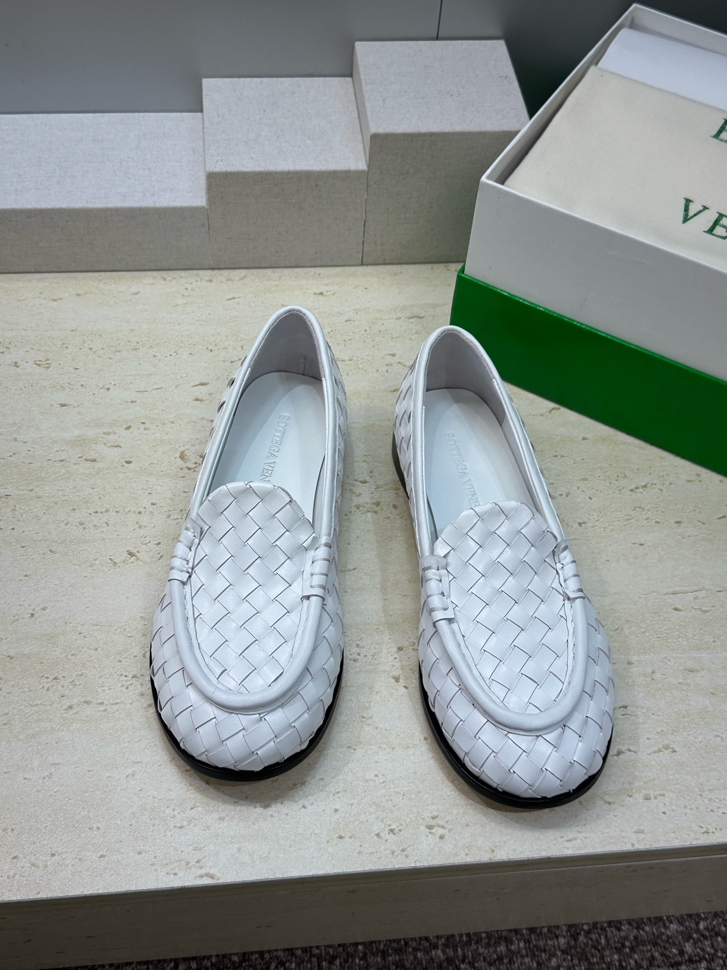 Loewe Pebble Beads Fussbett Sandal