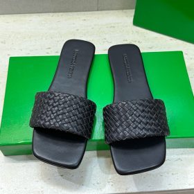 Loewe Pebble Beads Fussbett Sandal