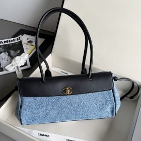 Chanel Maxi Flap Bag Chanel Maxi Flap Bag