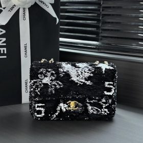 Chanel 31 Shopping Bag Chanel 31 Shopping Bag