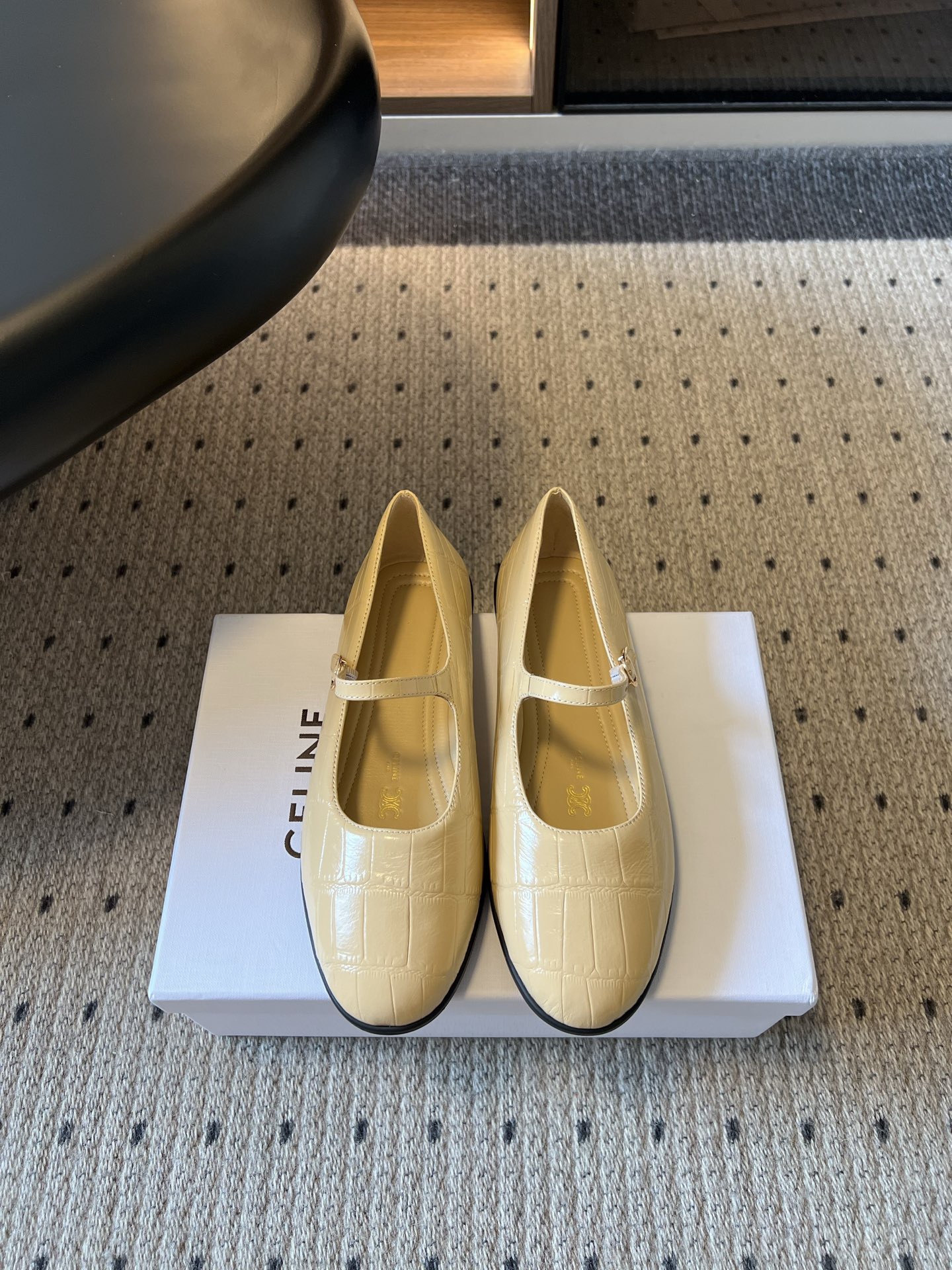 Celine Macaron Mule